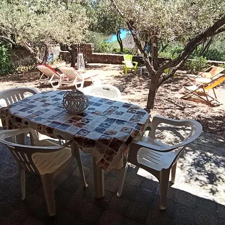 Semesterbostad Villino Marzellinu Belvedere Cala Liberotto